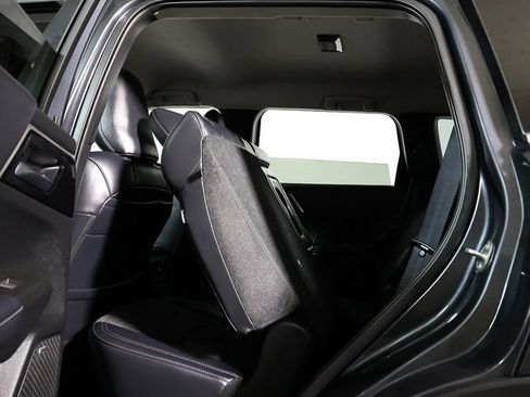 Used 2025 Mitsubishi Outlander SE FWD image 16
