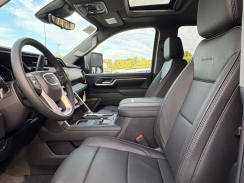 New 2026 GMC Sierra 3500 Denali w/ Denali Reserve Package image 13