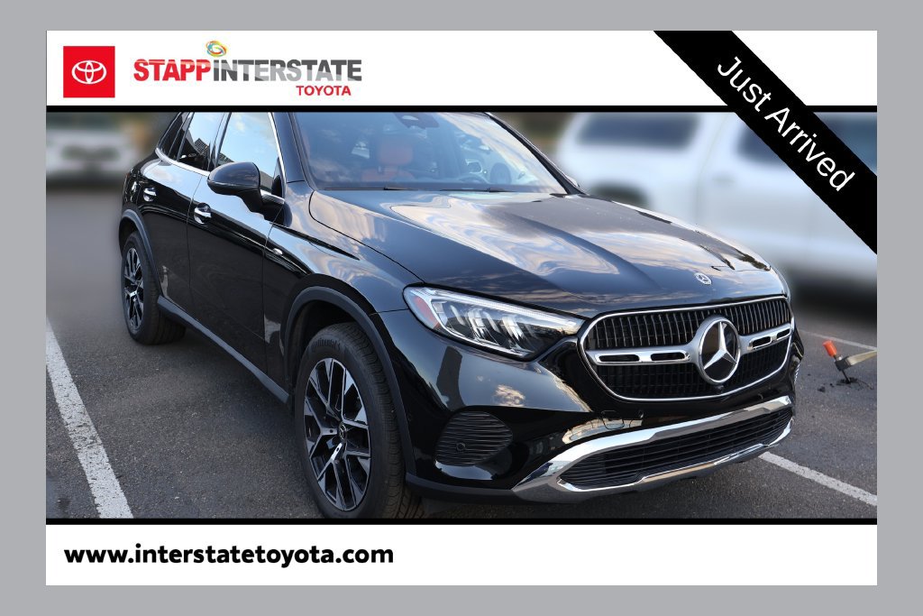 Used 2025 Mercedes-Benz GLC 350e 4MATIC image 1