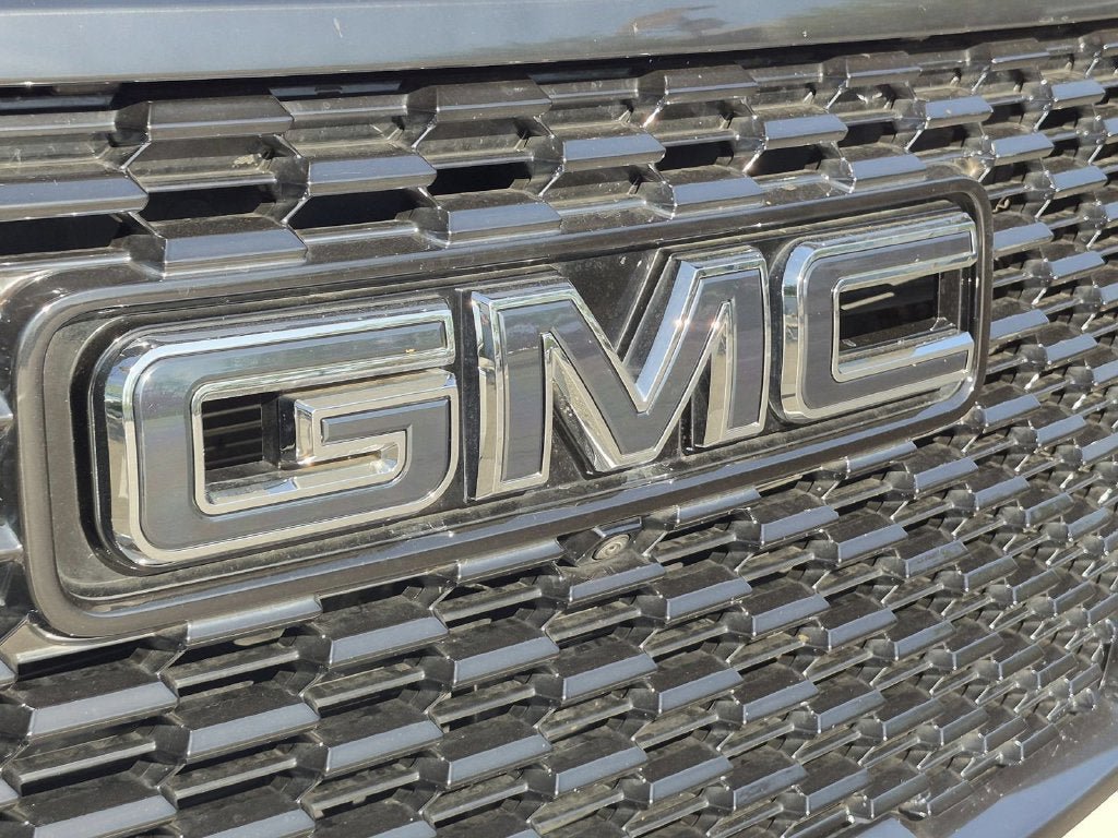 Used 2024 GMC Yukon Denali Ultimate AWD/4WD image 34