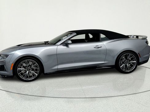 Used 2022 Chevrolet Camaro ZL1 RWD image 2