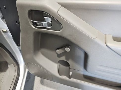 Used 2015 Nissan Frontier S image 19