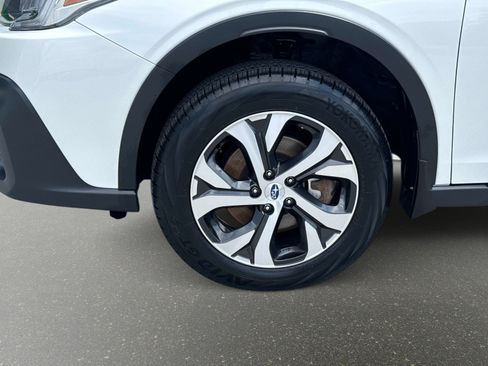 Used 2022 Subaru Outback Touring AWD/4WD image 12