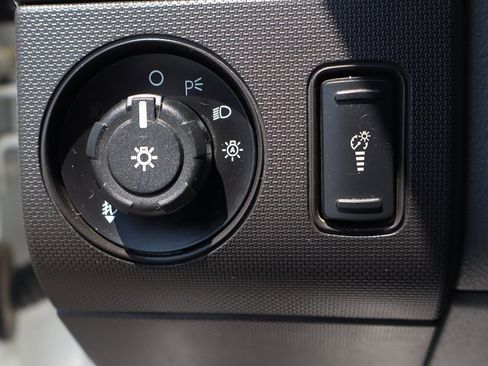 Used 2012 Ford F350 XLT w/ XLT Interior Pkg image 21