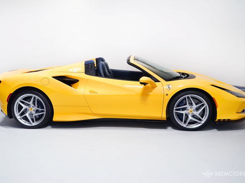 Used 2022 Ferrari F8 Tributo RWD image 4