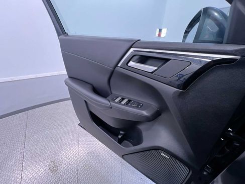 Used 2025 Mitsubishi Outlander SE AWD/4WD image 33