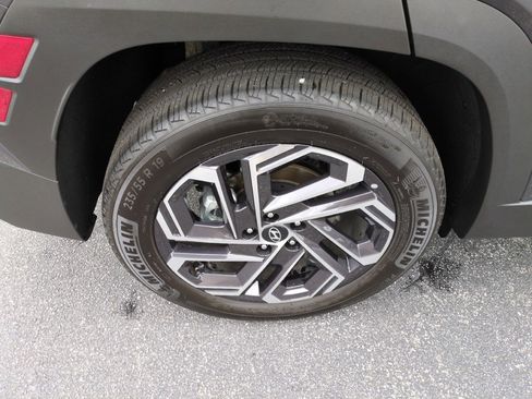 Used 2025 Hyundai Tucson Limited w/ Tow & Go Package AWD/4WD image 9