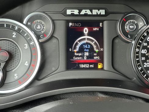 Used 2024 RAM 3500 Tradesman w/ Chrome Appearance Group image 24