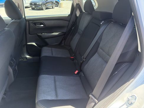 Used 2024 Nissan Rogue SV AWD/4WD image 13