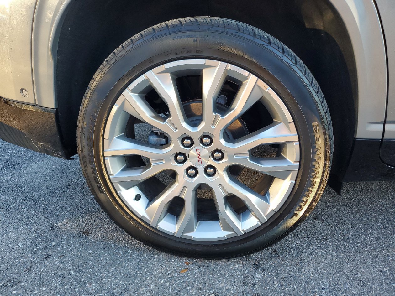 Used 2024 GMC Acadia Denali w/ Super Cruise Package FWD image 5