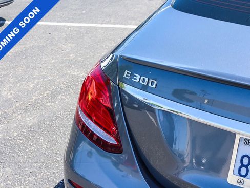Used 2017 Mercedes-Benz E 300 image 8