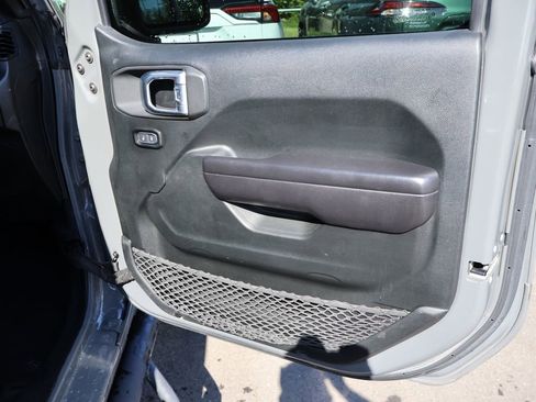 Used 2021 Jeep Wrangler Unlimited Rubicon AWD/4WD image 11