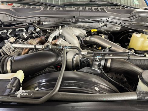 Used 2021 Ford F250 Lariat image 11