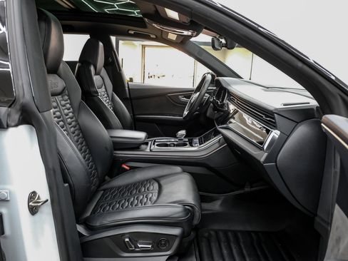 Used 2022 Audi RS Q8 image 36