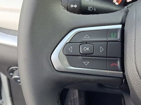 New 2026 Jeep Compass Limited image 9