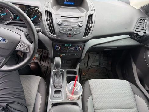 Used 2018 Ford Escape SE image 13