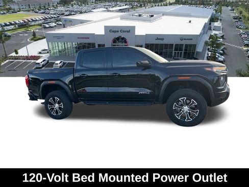 Used 2025 GMC Canyon AT4 w/ Technology Plus Package AWD/4WD image 13