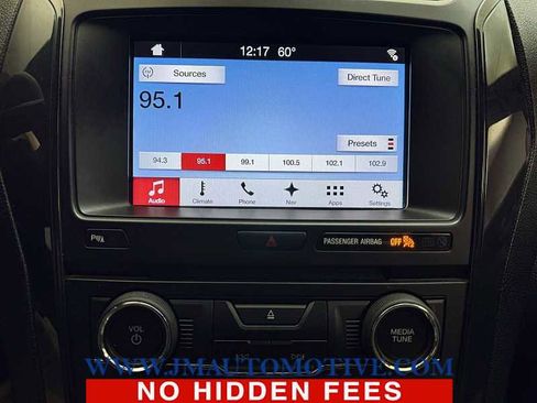 Used 2017 Ford Explorer XLT w/ XLT Technology Feature Bundle image 23