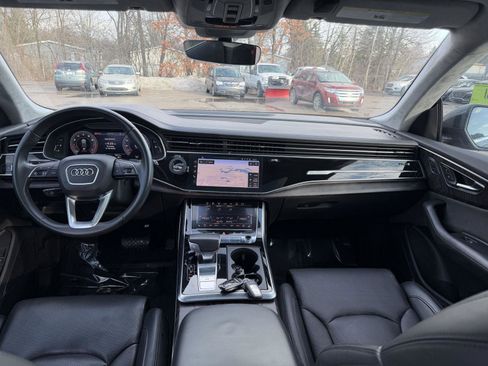 Used 2019 Audi Q8 Prestige w/ Luxury Package image 22