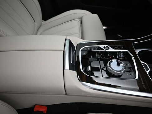 New 2026 BMW X7 xDrive40i AWD/4WD image 28