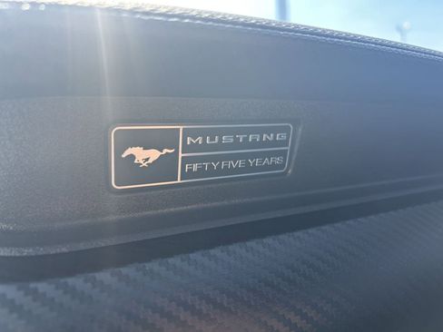 Used 2020 Ford Mustang Coupe RWD image 11