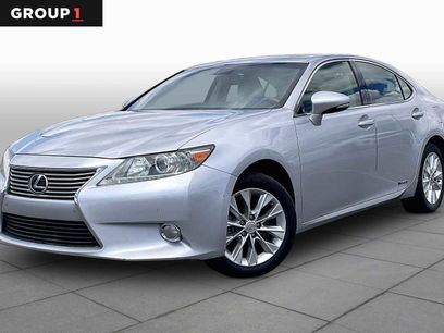 Used 2013 Lexus ES 300h w/ Premium Pkg
