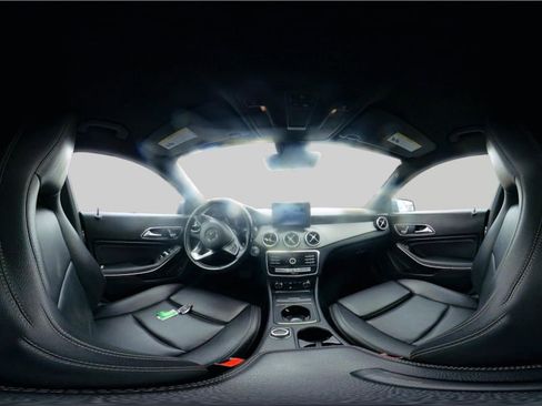 Used 2018 Mercedes-Benz CLA 250 image 34