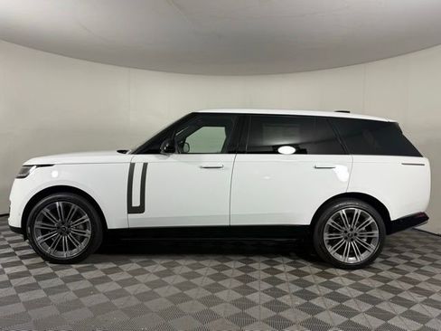 New 2025 Land Rover Range Rover Long Wheelbase SE image 4