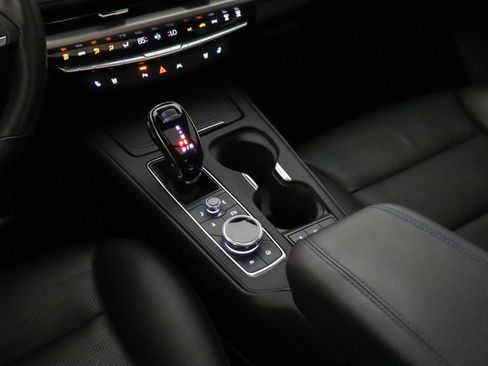 Certified 2025 Cadillac XT4 Sport AWD/4WD image 28
