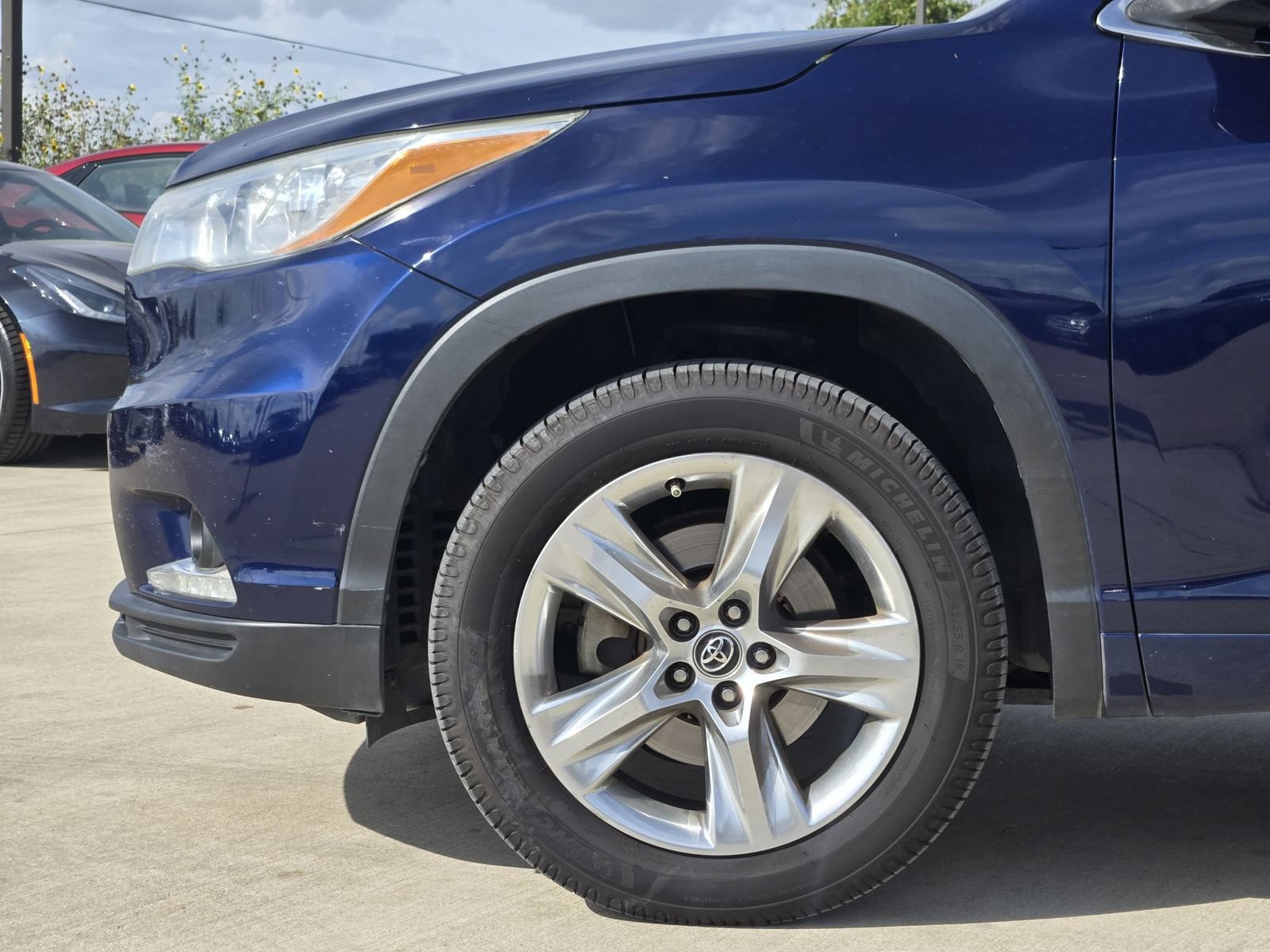 Used 2016 Toyota Highlander Limited FWD image 9