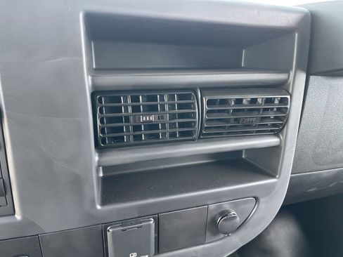 New 2025 GMC Savana 2500 Extended w/ Driver Convenience Package RWD image 21