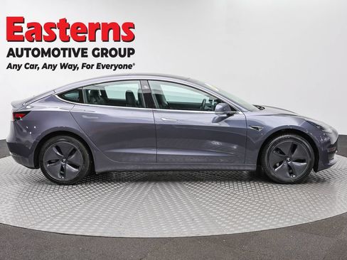 Used 2020 Tesla Model 3 Standard Range Plus RWD image 4