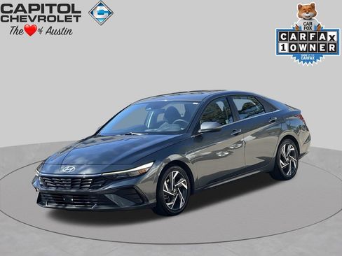 Used 2025 Hyundai Elantra SEL FWD image 1