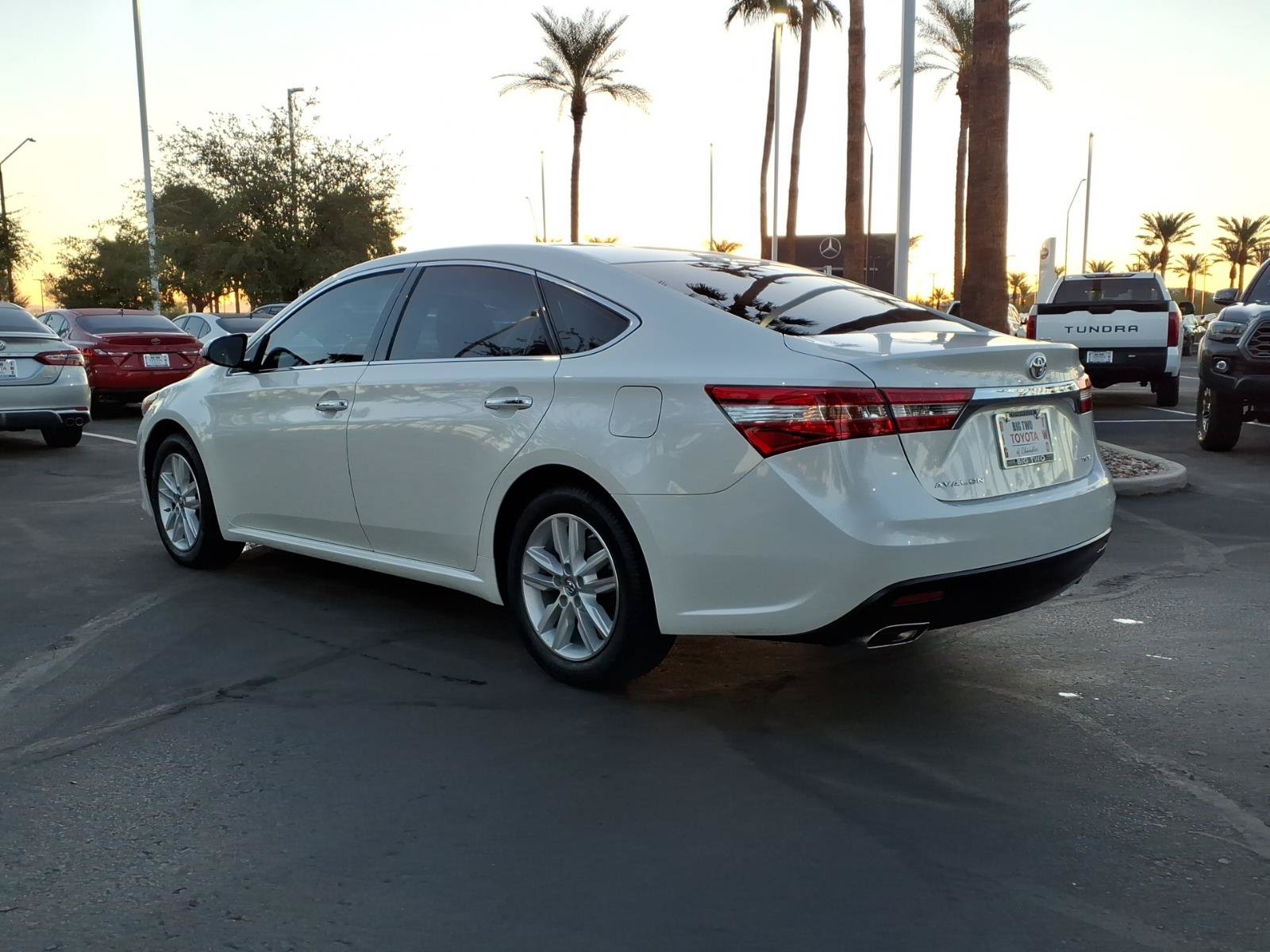 Used 2013 Toyota Avalon XLE FWD image 6