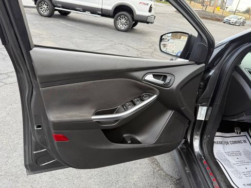 Used 2017 Ford Focus ST FWD image 34