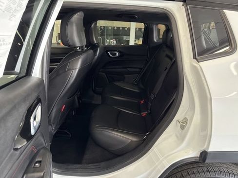 Used 2024 Jeep Compass Trailhawk AWD/4WD image 38