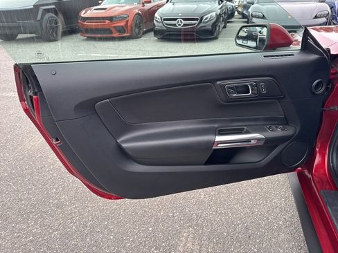 Used 2015 Ford Mustang Coupe image 21