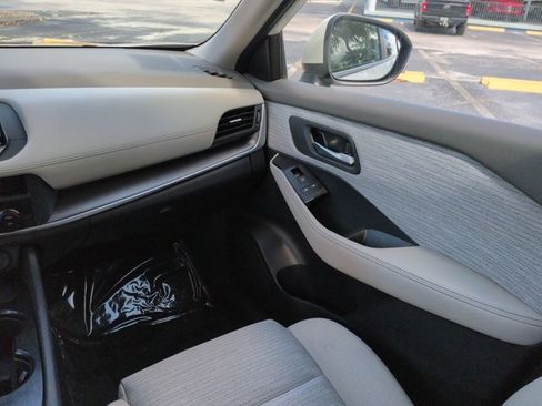 Certified 2023 Nissan Rogue SV FWD image 17