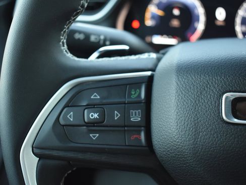 Used 2024 Jeep Grand Cherokee Laredo w/ Trailer Tow Package image 32