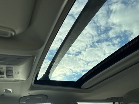 Used 2024 Toyota RAV4 XLE Premium image 11