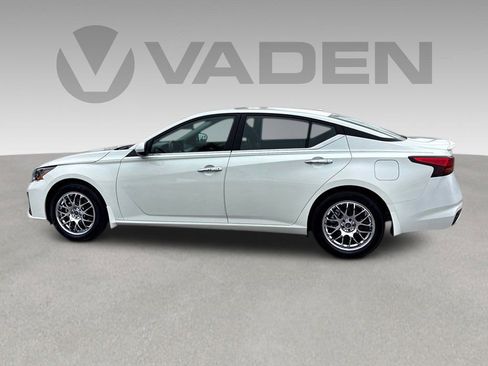 Used 2025 Nissan Altima 2.5 SV w/ SV Special Edition Package FWD image 29