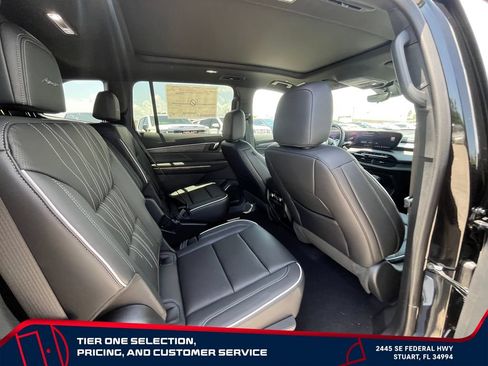 New 2026 Buick Enclave Avenir w/ Super Cruise Package AWD/4WD image 19