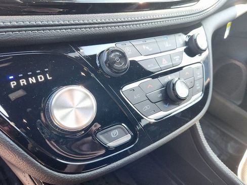 New 2026 Chrysler Pacifica Limited w/ S Appearance Package image 16