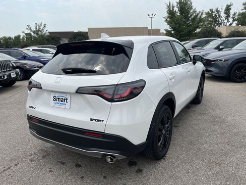 Certified 2026 Honda HR-V Sport image 5