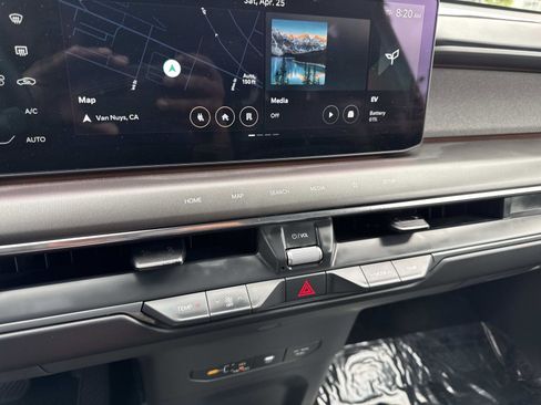 Used 2026 Kia EV9 Land w/ Nightfall Edition Package AWD/4WD image 25