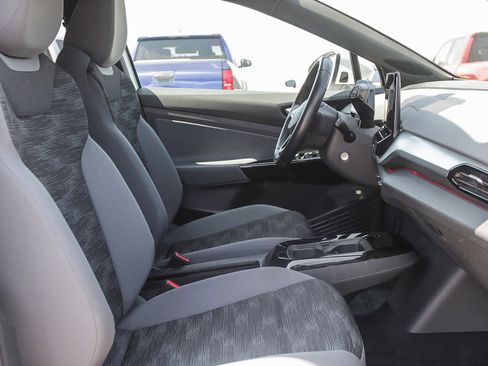 Used 2022 Volkswagen ID.4 Pro image 16