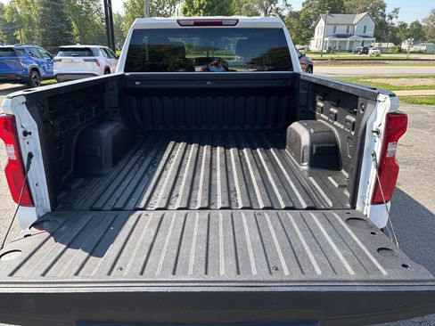 Used 2022 Chevrolet Silverado 1500 RST AWD/4WD image 8