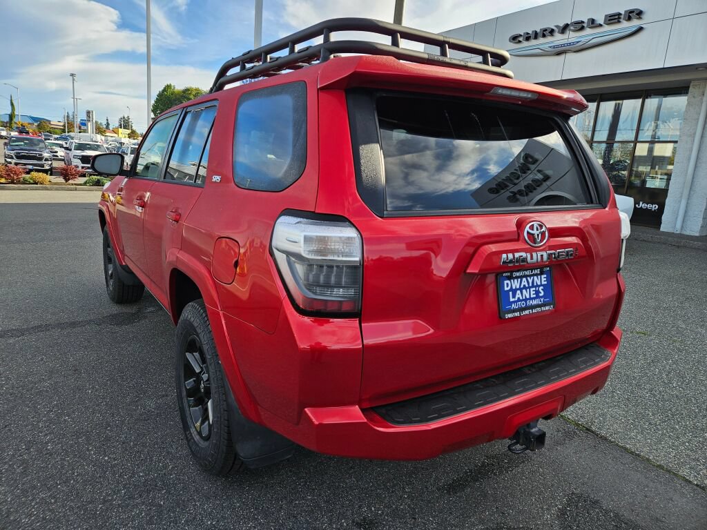 Used 2022 Toyota 4Runner SR5 AWD/4WD image 3