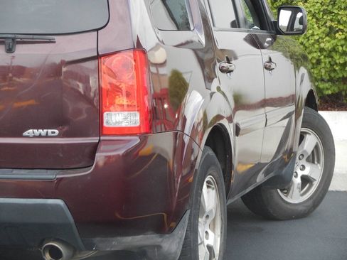Used 2011 Honda Pilot EX-L image 19