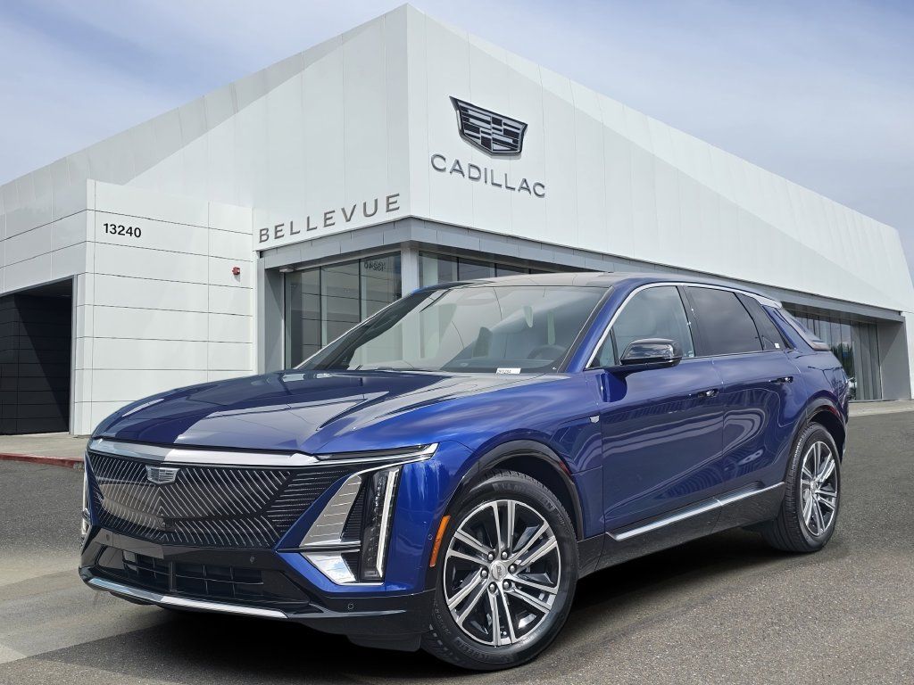 Certified 2024 Cadillac Lyriq Luxury AWD/4WD image 1